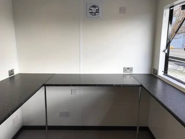 Contentor marítimo de 3m x 2,4m para alimentos/hambúrgueres/cafés - Birmingham