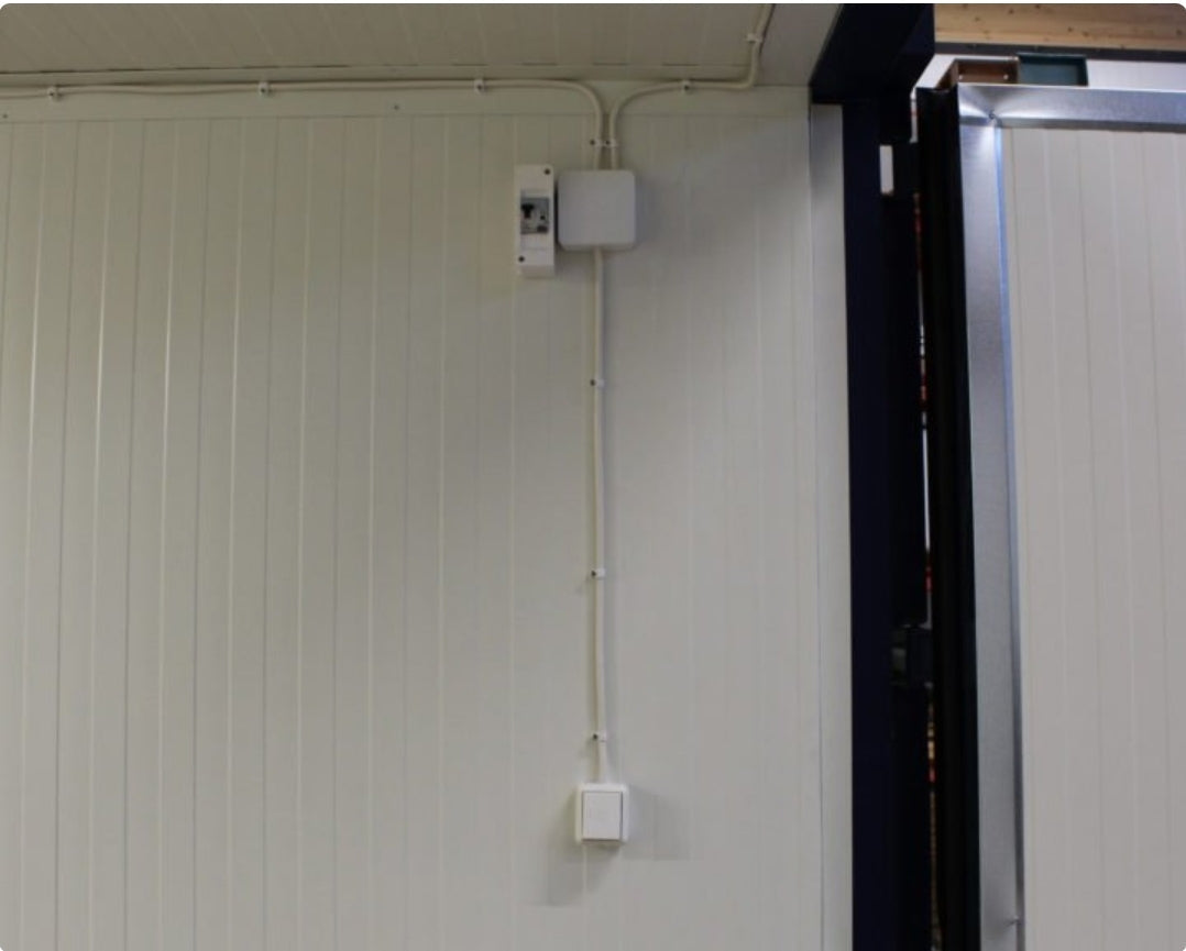 Contentor isolado de 20 pés