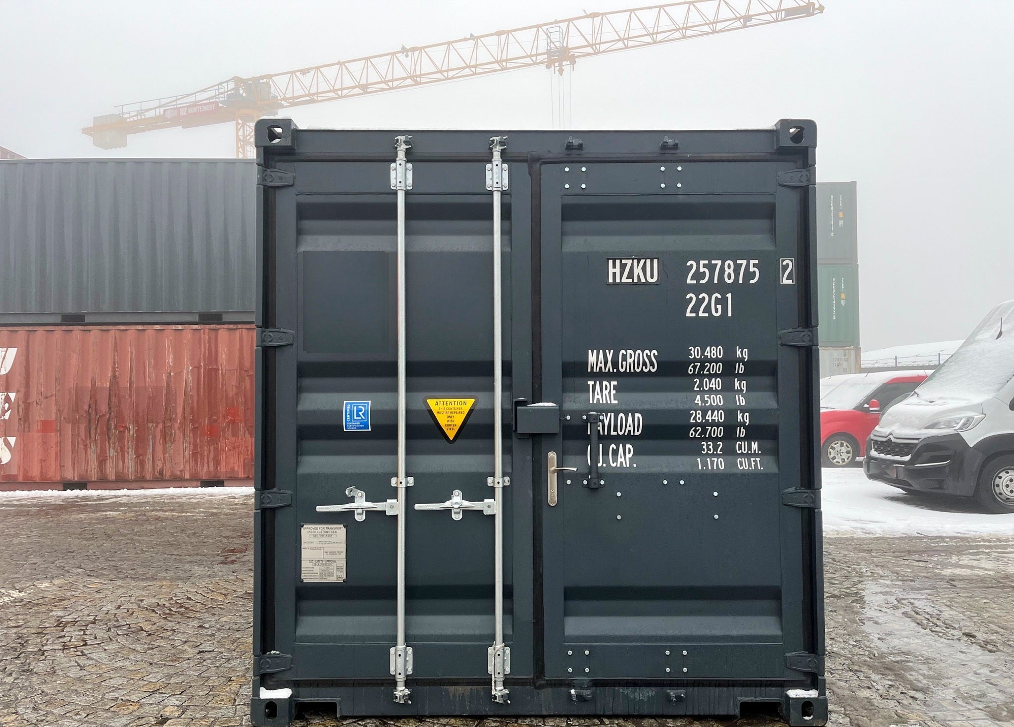 Contentor de 6 metros com porta de enrolar e porta de entrada RAL 7016