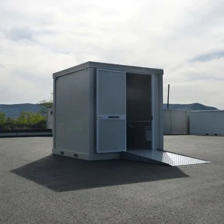 Nova unidade sanitária PMR com sanita, chuveiro e lavatório PMR.