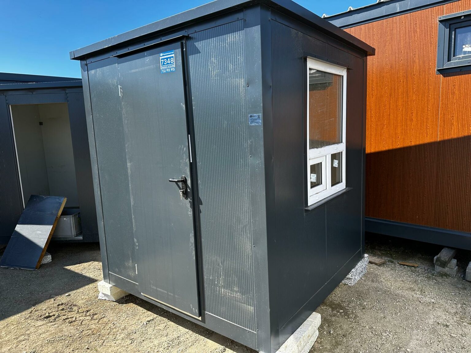 JANELA DE SERVIÇO DA GUARITA DO CONTENTOR, JANELA DE ABERTURA