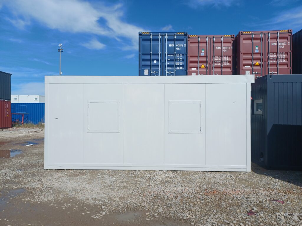 Contentor para serviço de alimentação / Bilheteira / Vendas / Segurança - Duas janelas de atendimento, Ar condicionado, 2,5 x 6