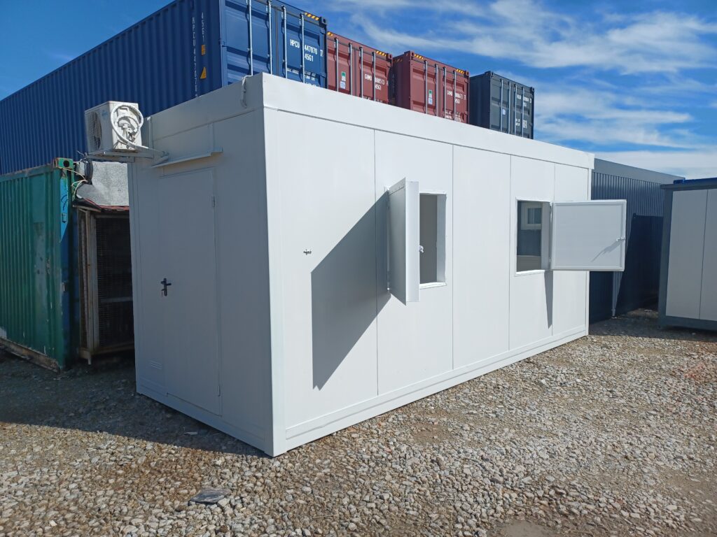 Contentor para serviço de alimentação / Bilheteira / Vendas / Segurança - Duas janelas de atendimento, Ar condicionado, 2,5 x 6