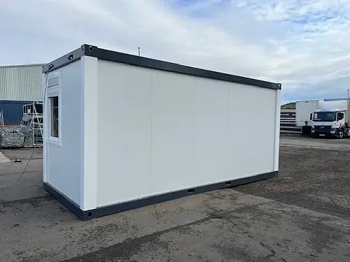 Contentor de escritório padrão com janela