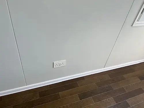 Contentor de escritório padrão com casa de banho