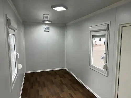 Contentor de escritório padrão com porta central