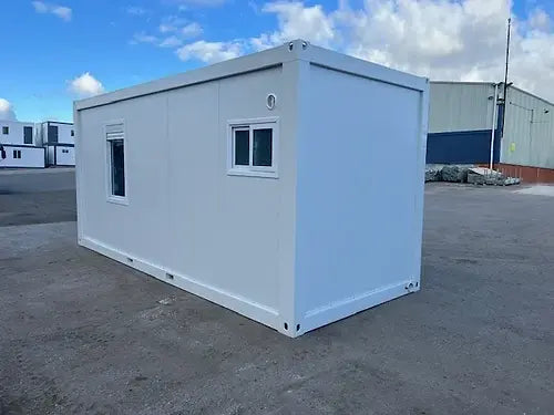 Contentor de escritório padrão com casa de banho