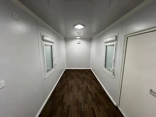 Contentor de escritório padrão com porta central