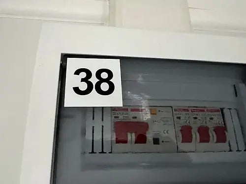 Contentor de escritório padrão com porta central