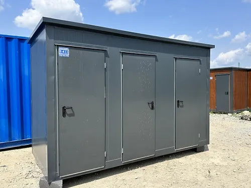 Contentor sanitário com 3 cabines 