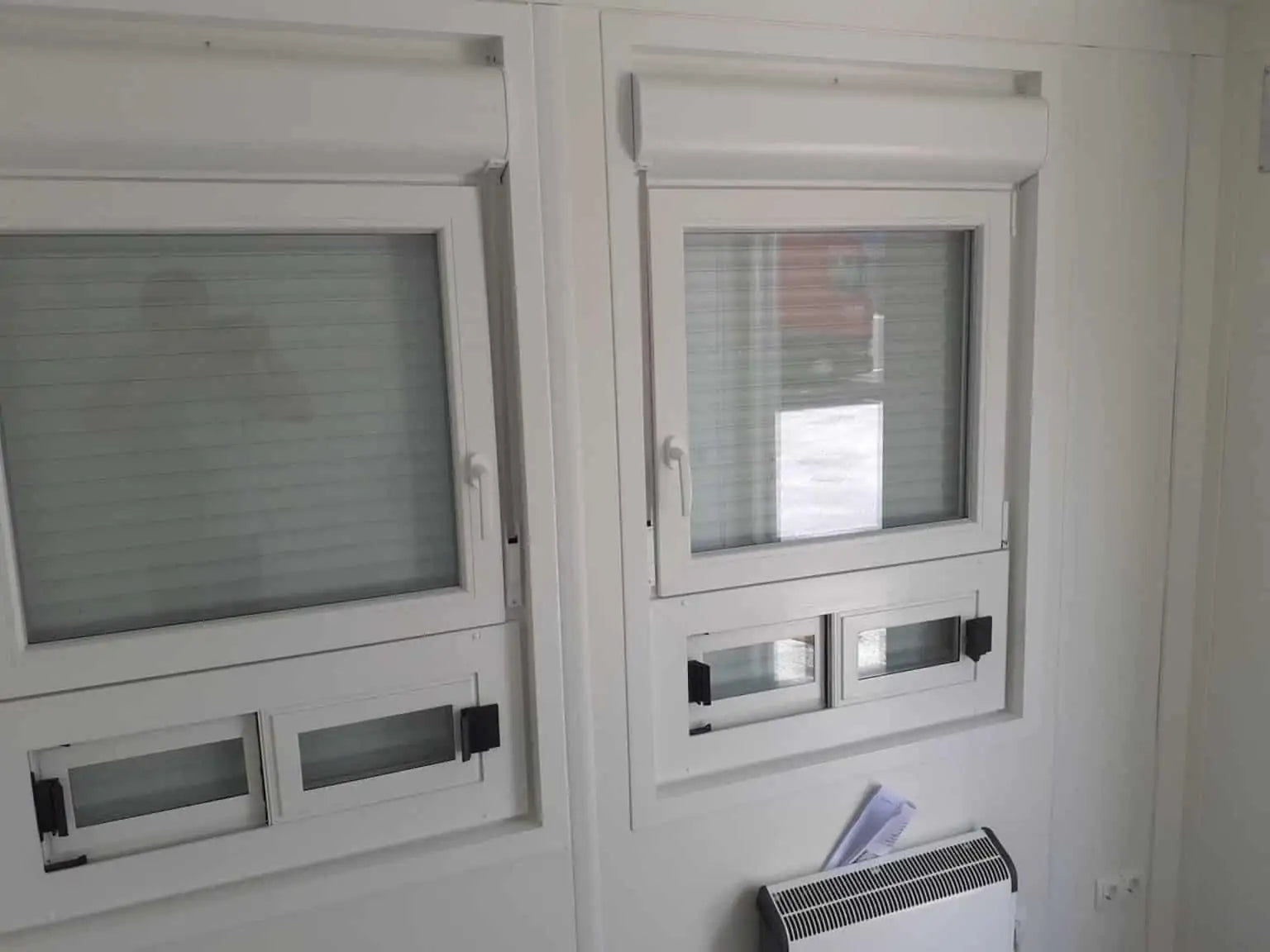 Contentor de venda de bilhetes