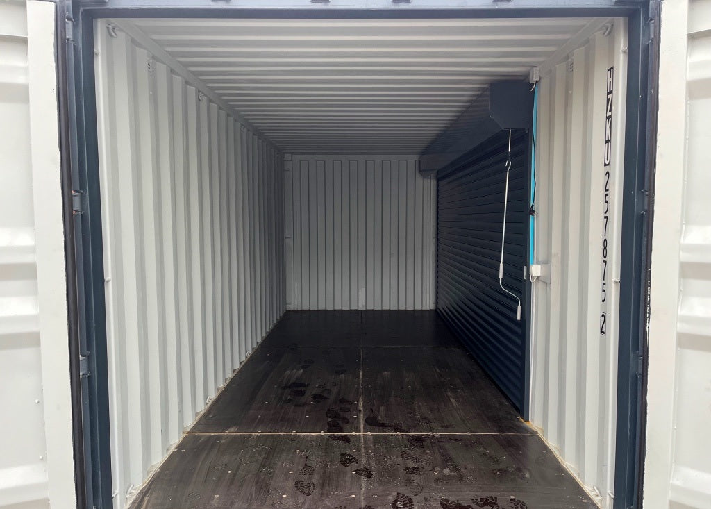 Contentor de 6 metros com porta de enrolar e porta de entrada RAL 7016