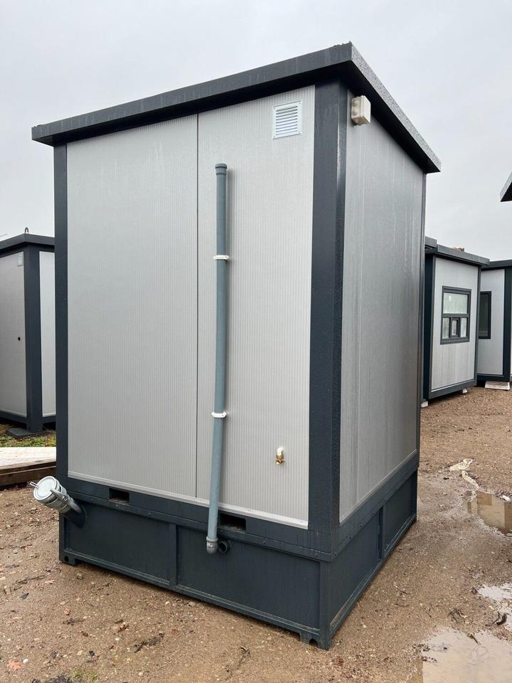 Cabine sanitária de 2,00 x 2,00 m com chuveiro/WC e autoclismo.