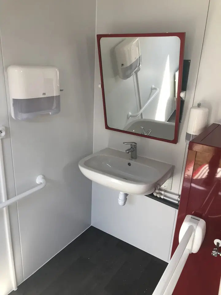 Módulo de contentor sanitário para pessoas com deficiência