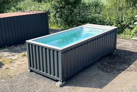 Piscina contentor de 20 pés, cinzento antracite, com jato de natação.